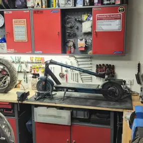 Bild von RMS-BOMBICH Roller, Mofa & E-Scooter Werkstatt