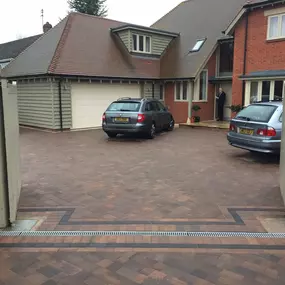 Bild von Creative Driveways Patios Paving Landscaping