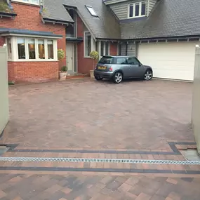 Bild von Creative Driveways Patios Paving Landscaping