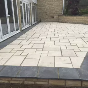 Bild von Creative Driveways Patios Paving Landscaping