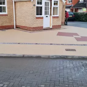 Bild von Creative Driveways Patios Paving Landscaping
