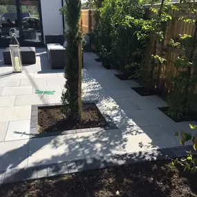 Bild von Creative Driveways Patios Paving Landscaping