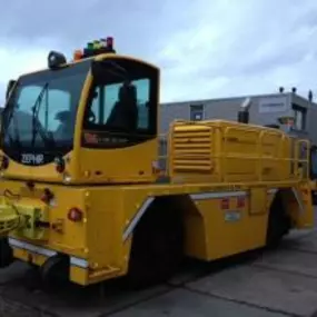 Santen Intern Transport BV Van