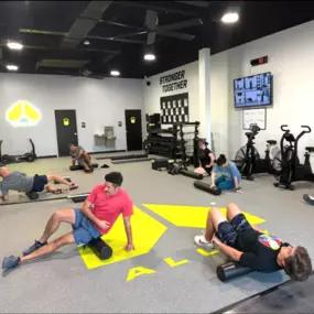 Discover small group personal training in Walnut Creek that delivers real results—without the high cost of private sessions. 

At Alloy Personal Training Rossmoor, we specialize in customized fitness for adults 40 and over, with no more than 6 members per session. This format offers the same expert guidance as one-on-one personal training but is 67% more affordable.

Each session is led by a certified personal fitness trainer who tailors your workout to your goals, injuries, and fitness level. W