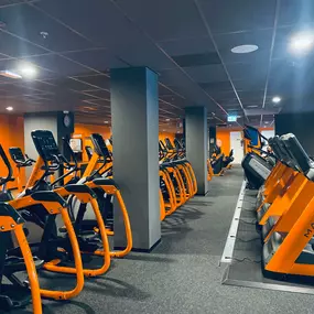 Basic-Fit Tilburg Heuvel 24/7 - cardio