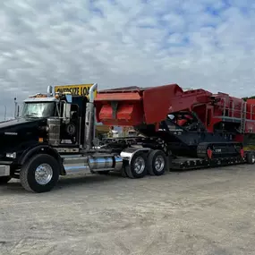 Bild von Copper Canyon Corporation | Heavy Equipment Hauling, Trucking & Paving