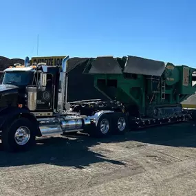 Bild von Copper Canyon Corporation | Heavy Equipment Hauling, Trucking & Paving