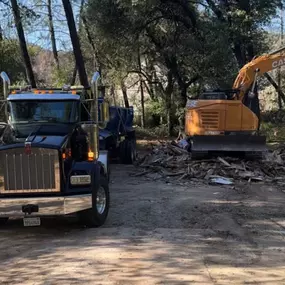 Bild von Copper Canyon Corporation | Heavy Equipment Hauling, Trucking & Paving