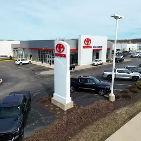 Discover the Darrow difference with the Russ Darrow Toyota Parts Department.