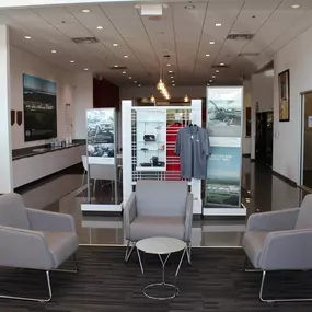 Russ Darrow Kia of Wauwatosa Service Center.