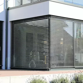 Hoffmann Meisterbetrieb für Schüco-Fenster, Rollladen & Garagentore