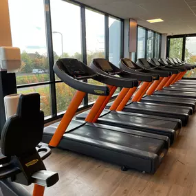 Basic-Fit Den Haag Sylvain Poonsstraat 24/7 - cardio