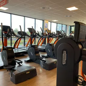 Basic-Fit Den Haag Sylvain Poonsstraat 24/7 - cardio