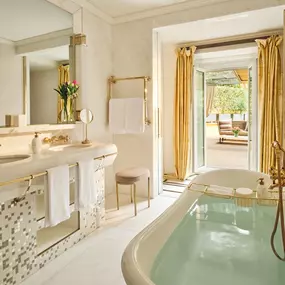 Aurora Terrace Suite, bathroom