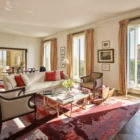 Living room of the Villa Medici Presidential Suite at Hotel Eden Rome