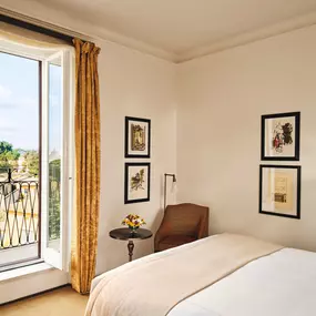 Classic Room with View and Balcony at Hotel Eden Rome