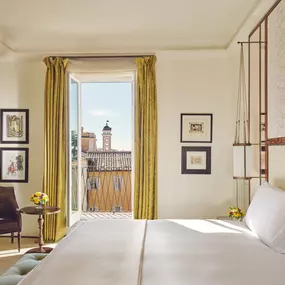 Prestige Room with View and Balcony at Hotel Eden Rome
