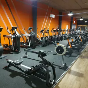 Basic-Fit Deventer Boreelplein - cardio