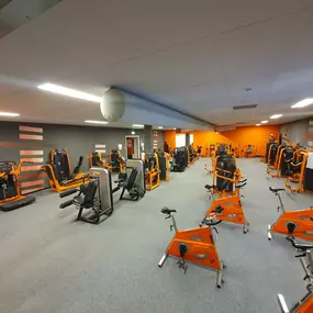 Basic-Fit Deventer Boreelplein - cardio