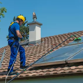 Solarstrom Anlagen reinigung mit Rechsteiner