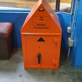 SIXT Cassetta per il ritorno chiavi Parcheggio Piazza Diaz livello -1 - Keybox for car return in Parking Diaz Square level -1