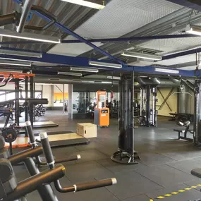 Basic-Fit Gennep Kleermakersgroes - free weight zone