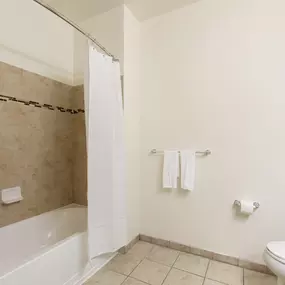 Bild von Bridgepoint at Bayonne Apartments