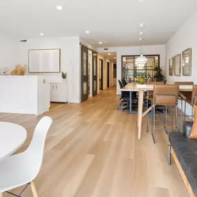 Selling your home shouldn’t be stressful. With our team, we help you attract strong offers and move on your timeline.