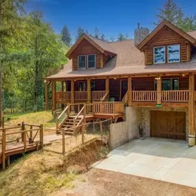 Experience a smooth and stress-free buying or selling process with Evergreen’s dedicated real estate professionals by your side.