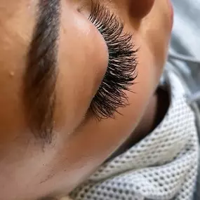 Bild von ALLURING BEAUTY BY BRI