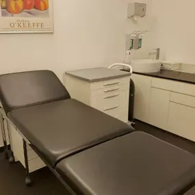 Patientenzimmer | Hautarztpraxis | Dr. med. Rosita Süß | München