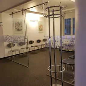Wartezimmer | Hautarztpraxis | Dr. med. Rosita Süß | München