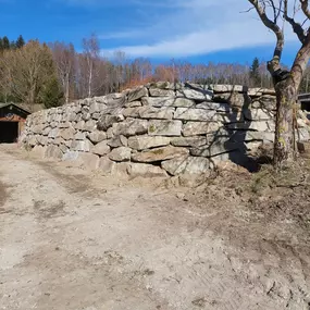 Natursteinmauer