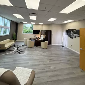 Supro Direct - Lobby