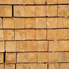 Just in time - Bauholz mit bester Qualität. Unsere raschen Lieferzeiten und unsere große Flexibilität werden von den größten Holzbaubetrieben der Steiermark geschätzt. Wir haben stets ein umfangreiches Rundholzlager, welches uns ermöglicht verschiedenste Längen und Dimensionen in kurzer Zeit zu produzieren.