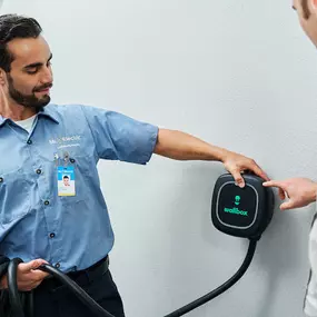 Bild von Mr. Electric of Cape Cod