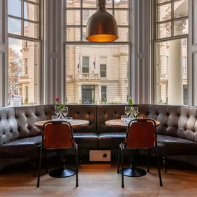 Scoff & Banter - Bar