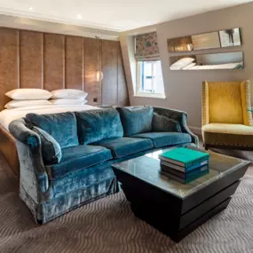 Radisson Blu Hotel, London Bloomsbury - Bedroom Studio Suite