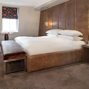 Radisson Blu Hotel, London Bloomsbury - Bedroom Studio Suite