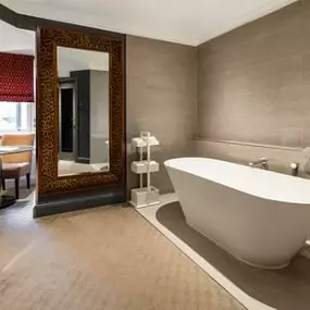 Bathroom Corner Suite