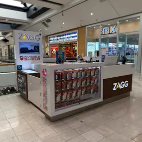 ZAGG Fashion Square Sherman Oaks - Kiosk