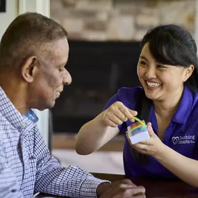 Bild von Touching Hearts at Home