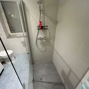 Seniorengerechter Umbau Badewanne gegen Dusche