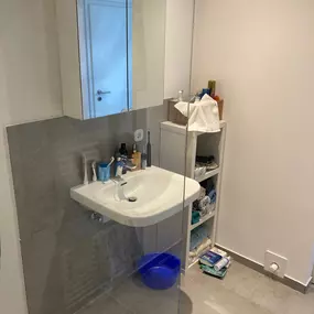 Badeinbau Durchgangszimmer inkl. Erstellung Flur