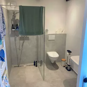 Badeinbau Durchgangszimmer inkl. Erstellung Flur