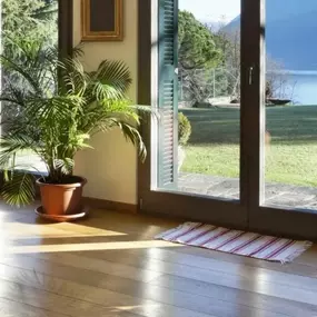 Bild von Fenster und Türen RASS