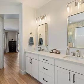 Bild von Rise Above Remodeling