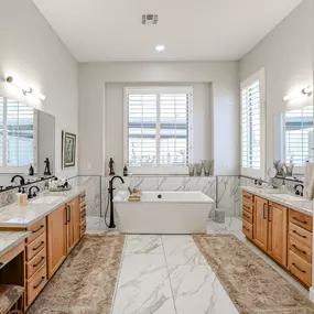 Bild von Rise Above Remodeling