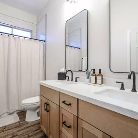 Bild von Rise Above Remodeling