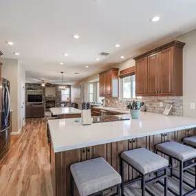 Bild von Rise Above Remodeling